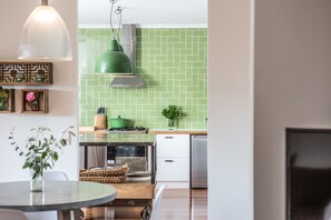 Casa, 2 habitaciones | Servicio a la habitación