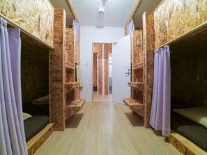 Free WiFi - Galo Hostel Kobe (Kobe)