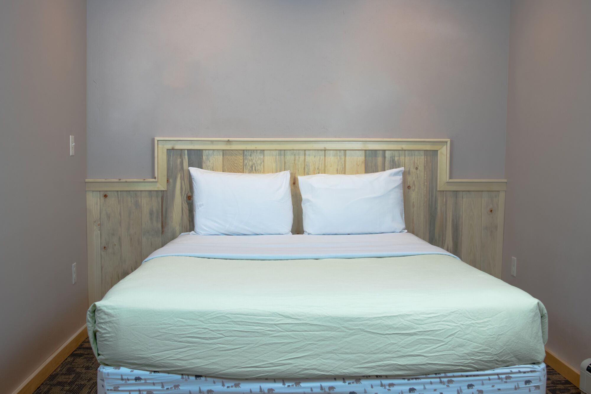 Chambre Tradition, 2 grands lits, vue montagne | Bureau, draps fournis