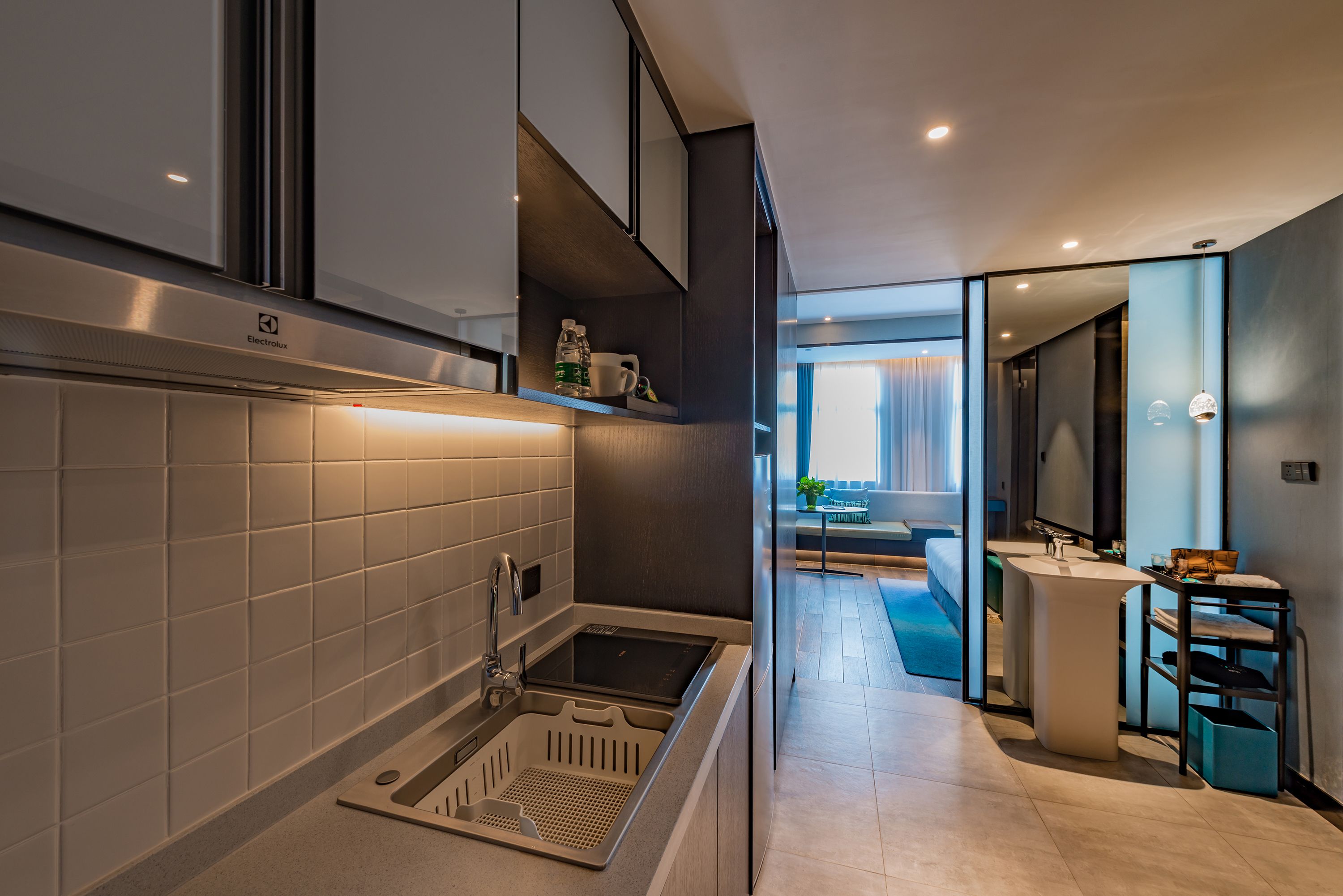 yiting apartment queen room | premium bedding, down duvets, pillow-top beds, minibar