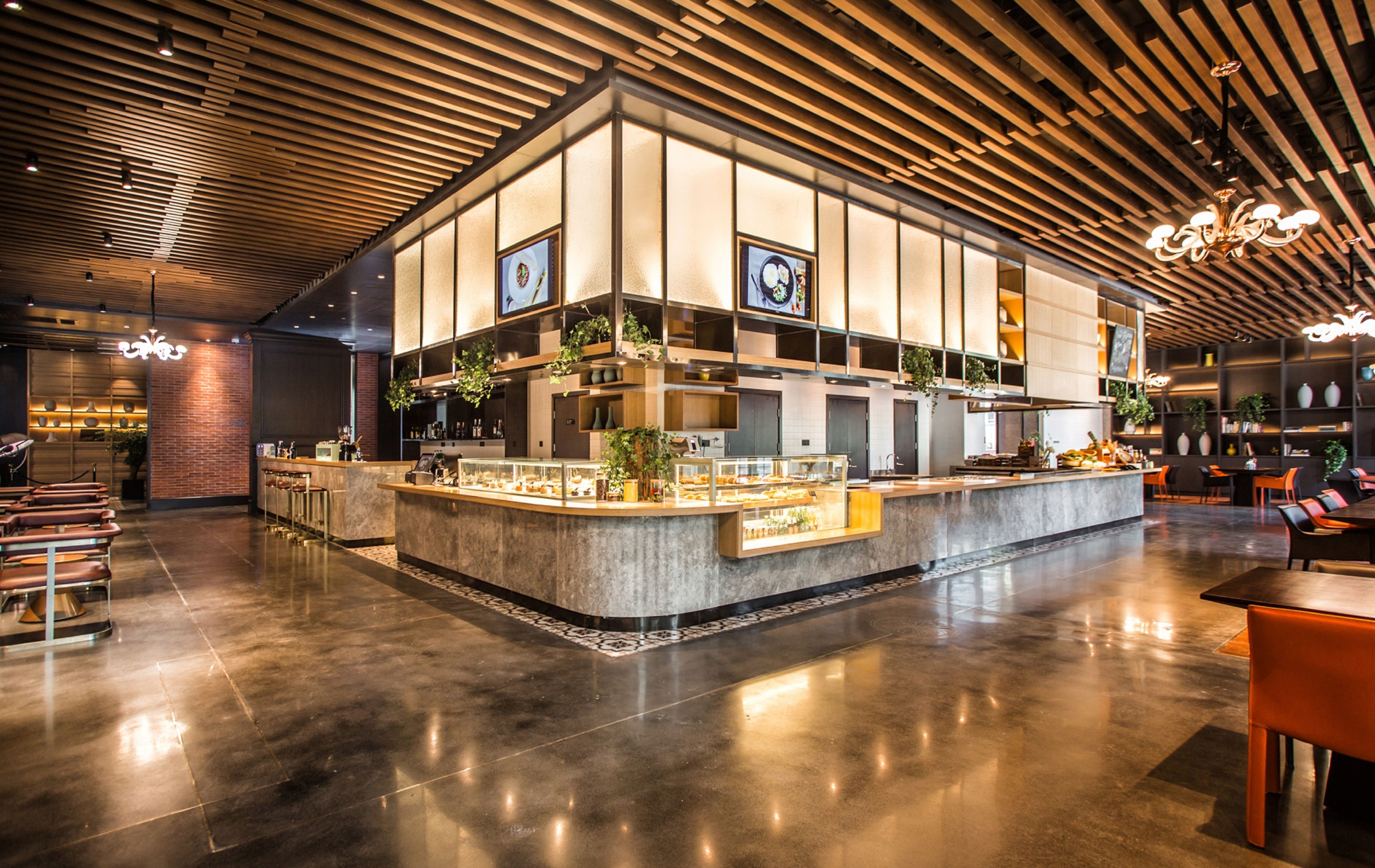 daily buffet breakfast (cny 158 per person)