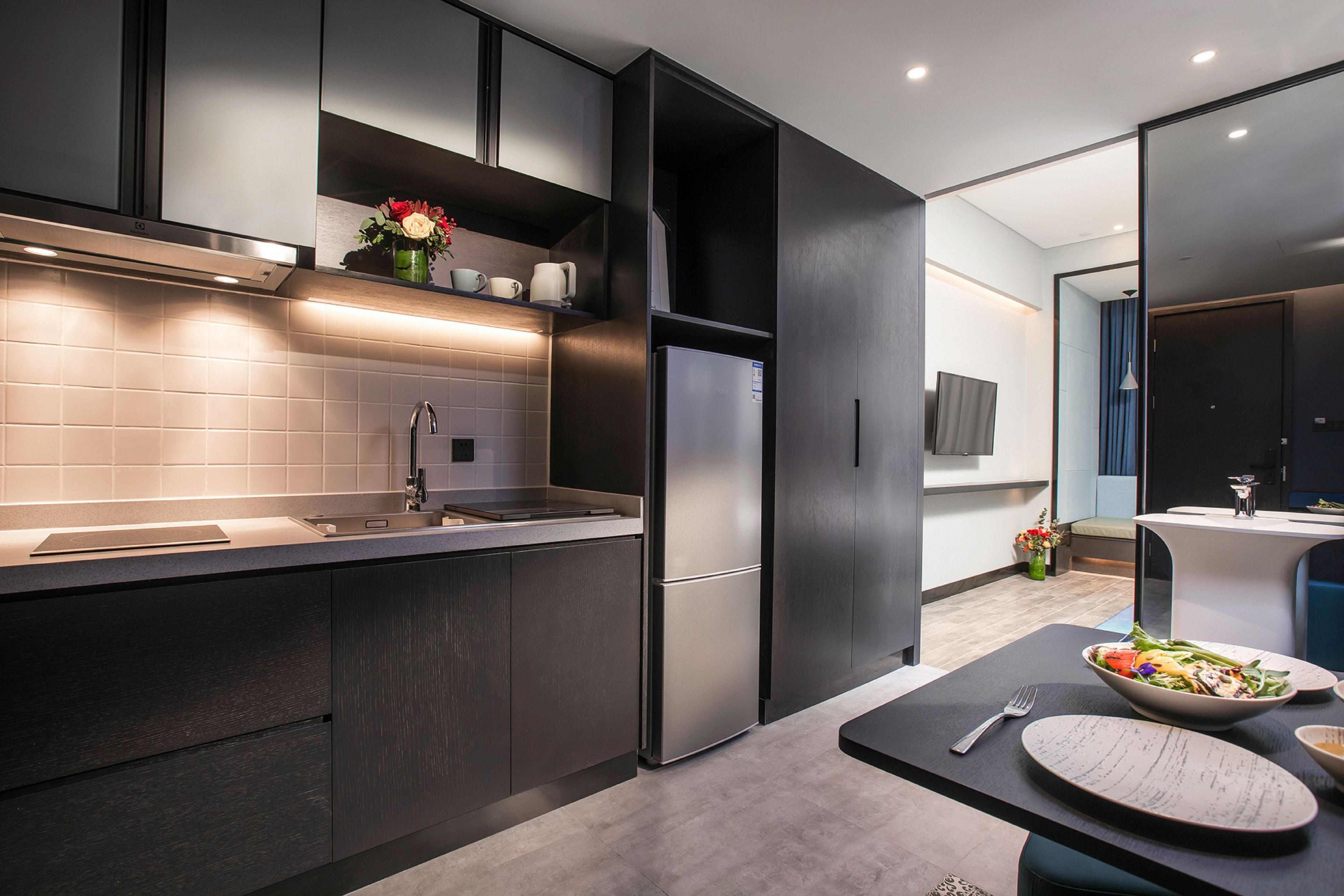 fridge, dishwasher, electric kettle, cookware/dishes/utensils