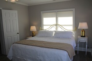 3 habitaciones, tabla de planchar con plancha, wifi y ropa de cama