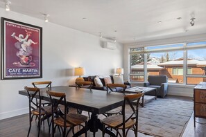 Dining - Outpost: King Ridge 3 - AC & Hot Tub! (Jackson)