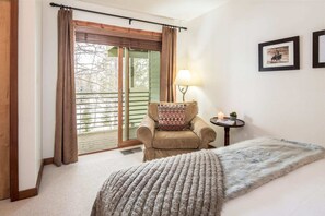 2 sovrum, strykjärn/strykbräda, wi-fi och sängkläder