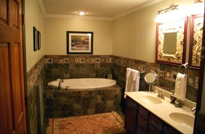 أحواض استحمام، مناشف، صابون، ورق حمّام