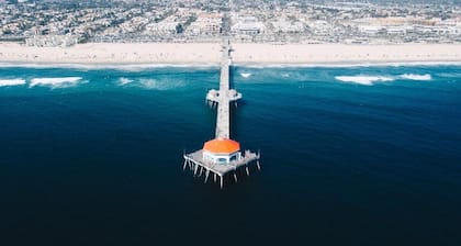 1.5 miles from Beach, Gated Community, AC, Ground Level, Pool, Easy Parking