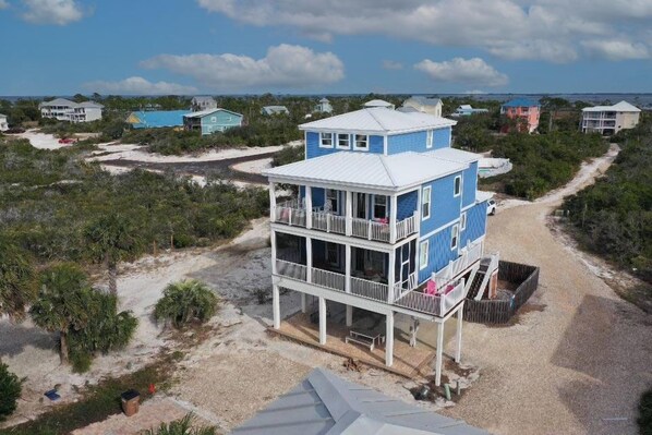 Exterior - Spacious Gulf View, 110 steps to the gulf, elevator, beach gear included! (Port St Joe)