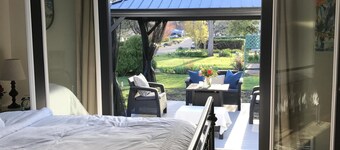 Beautifully Remodeled Wine Country Cottage