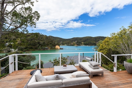Premium Villa | Living area. Kawau Lodge Boutique Resort