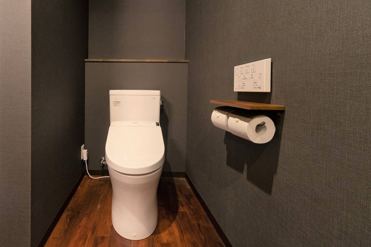 free toiletries, hair dryer, bidet, towels