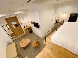 Deluxe Studio, 4 Bedrooms, Non Smoking, Kitchen | Living area | Tablet - Mizuka Imaizumi 1 (Fukuoka)