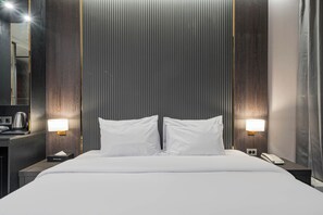Executive Double Room | Frette Italian sheets, premium bedding, desk, laptop workspace