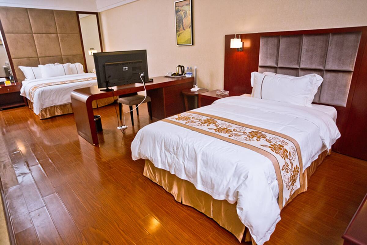 1 bedroom, in-room safe, desk, blackout curtains