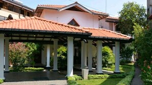 Mặt tiền nơi lưu trú