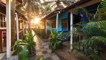 Double Room with Garden View | In-room safe, desk, free WiFi