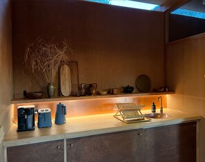 Deluxe Villa, 2 Queen Beds, Garden View, Garden Area | Private kitchen | Fridge, microwave, espresso maker, coffee/tea maker - be&be (Castlemaine)