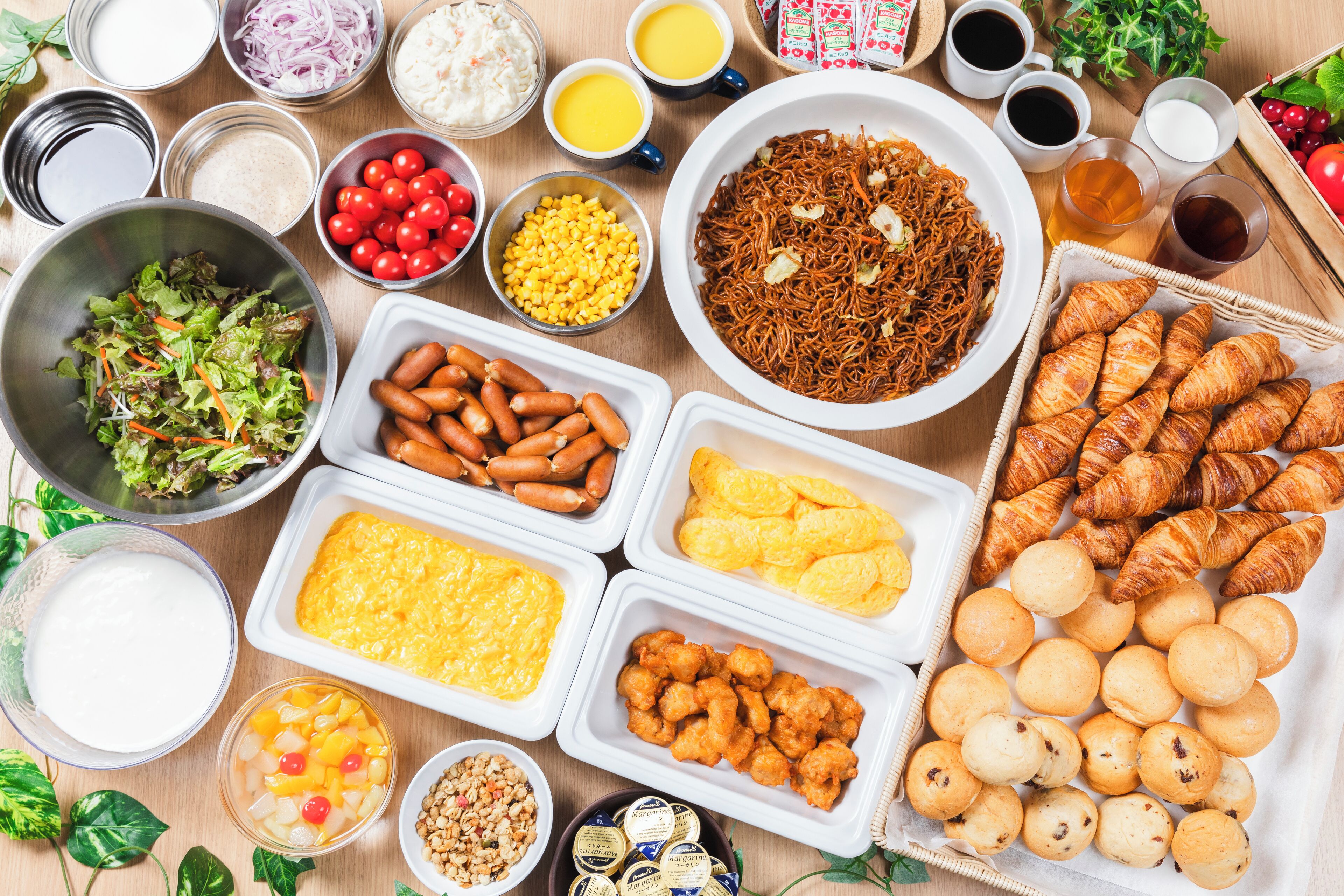 daily buffet breakfast (jpy 1350 per person)