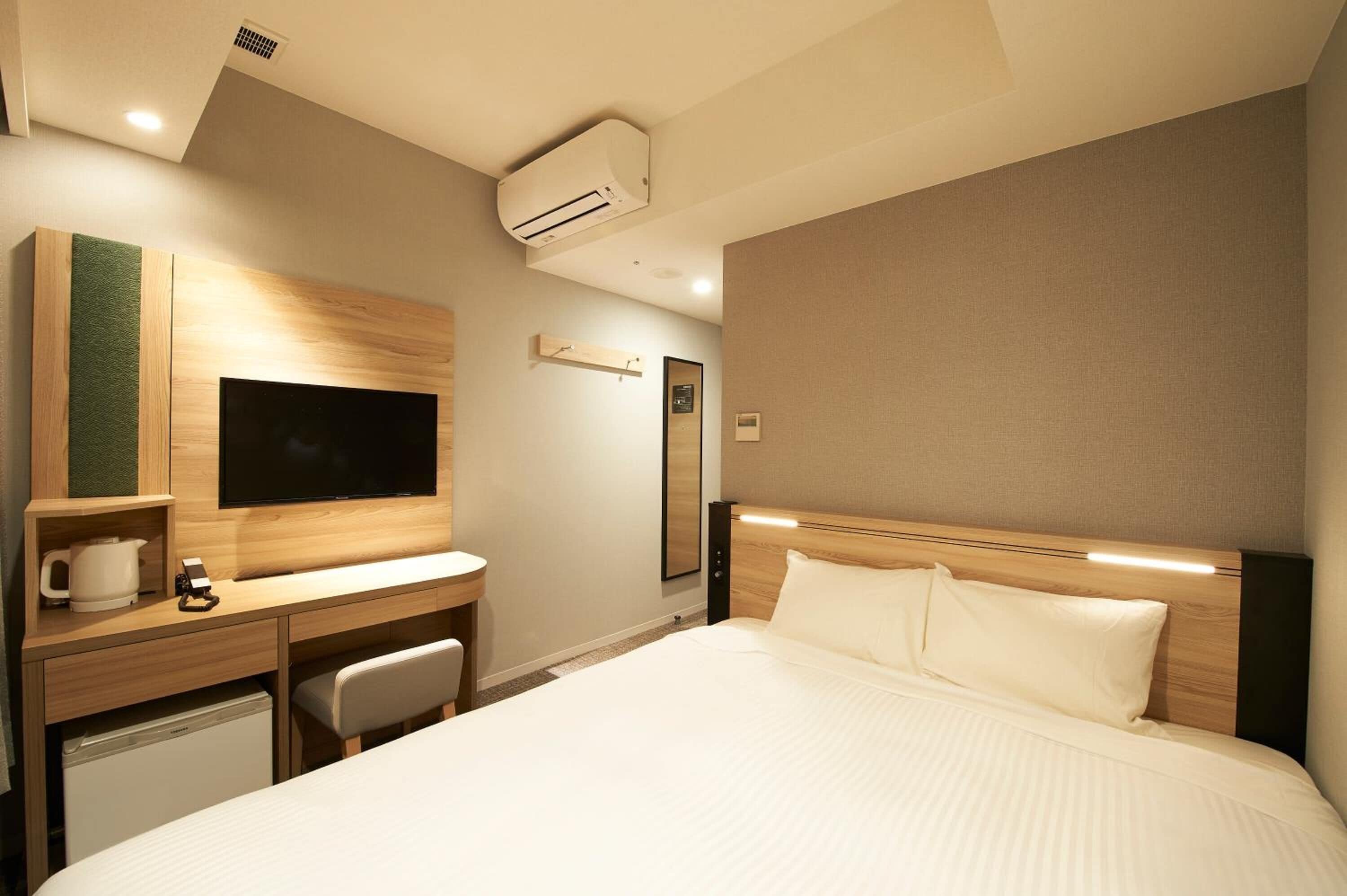 down duvets, desk, blackout curtains, soundproofing