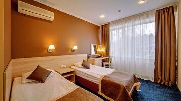 Kahden hengen standard-huone (korpus Pribrezhnyi) | 1 makuuhuone, minibaari, työpöytä, silitysrauta/-lauta