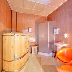 Sauna, hot tub, body treatments, mud baths, hydrotherapy, aromatherapy