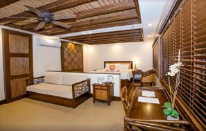 Premier Suite | Minibar, in-room safe, desk, iron/ironing board - Fridays Puerto Galera (Puerto Galera)