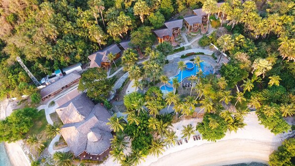 Aerial view - Fridays Puerto Galera (Puerto Galera)