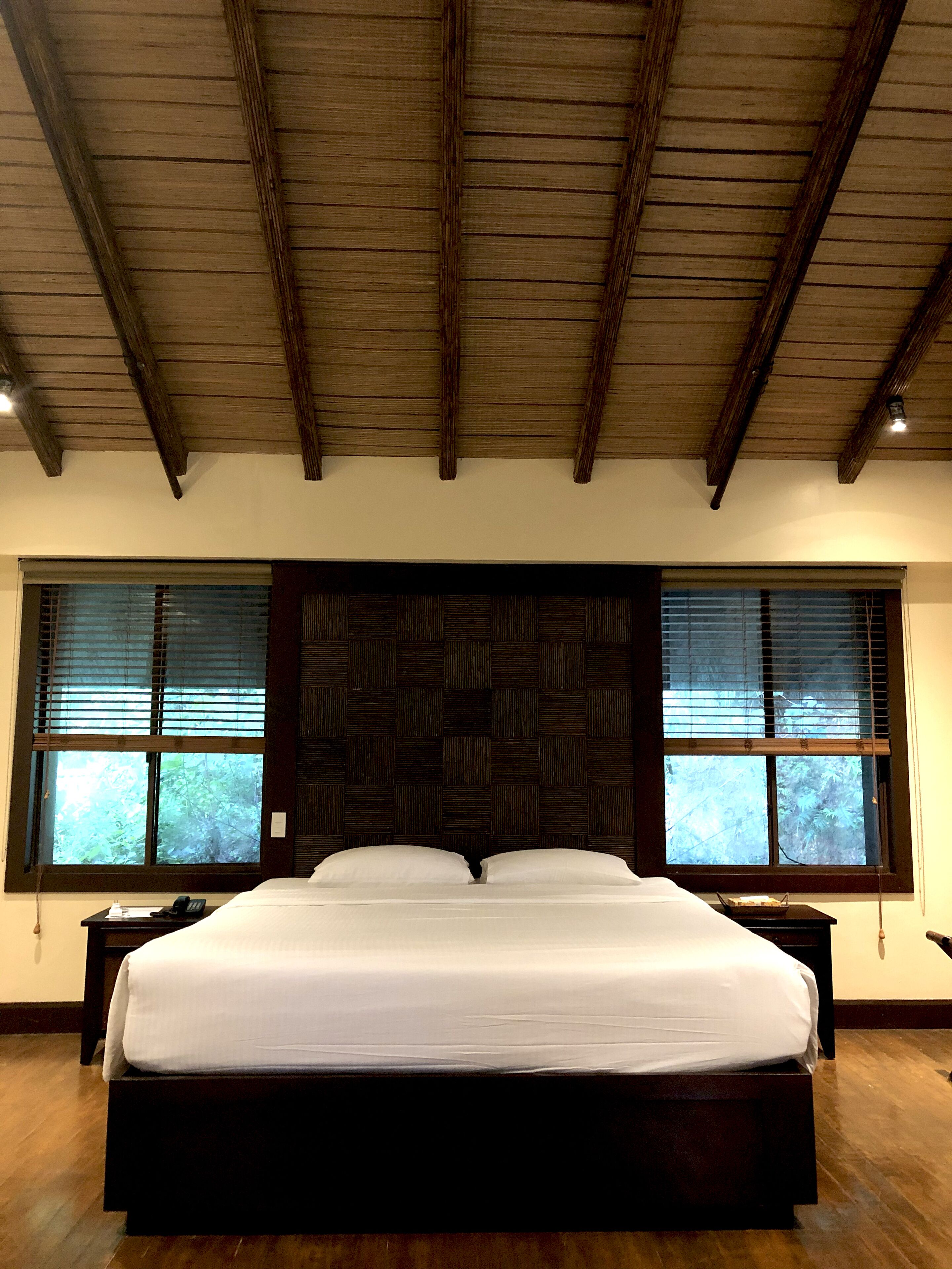 premier room, sea view | 1 bedroom, minibar, in-room safe, desk