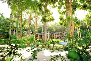 Exterior - Fridays Puerto Galera (Puerto Galera)