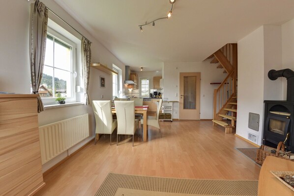 Apartment (1 & 3 House 33a) | Living room | Flat-screen TV, fireplace - Katschberg Appartements (Rennweg am Katschberg)