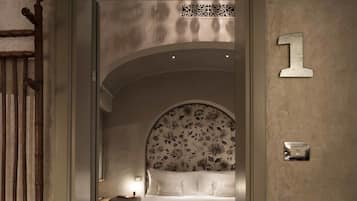 Classic Double Room | Premium bedding, minibar, in-room safe, desk