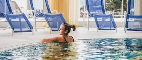 Indoor pool, pool loungers