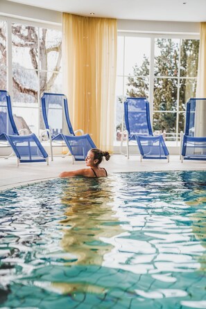 Innenpool, Liegestühle