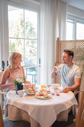 Mittagessen und Abendessen, regionale Küche
