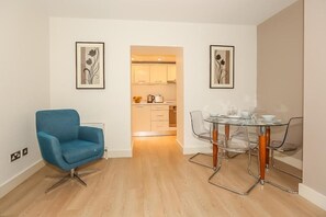 Family Apartment, 2 Bedrooms, Non Smoking, Kitchen | Living area - St. Stephen's Green Apartments (Dublin)