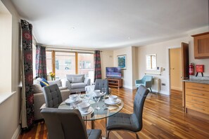 Appartement Deluxe, 2 chambres | Coin séjour