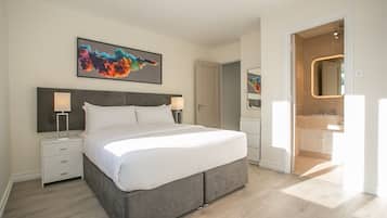 2 habitaciones, decoración personalizada y muebles diferentes