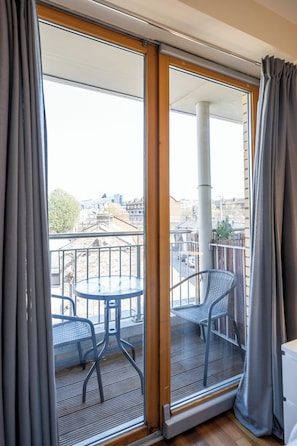 Deluxe appartement, 1 slaapkamer | Terras