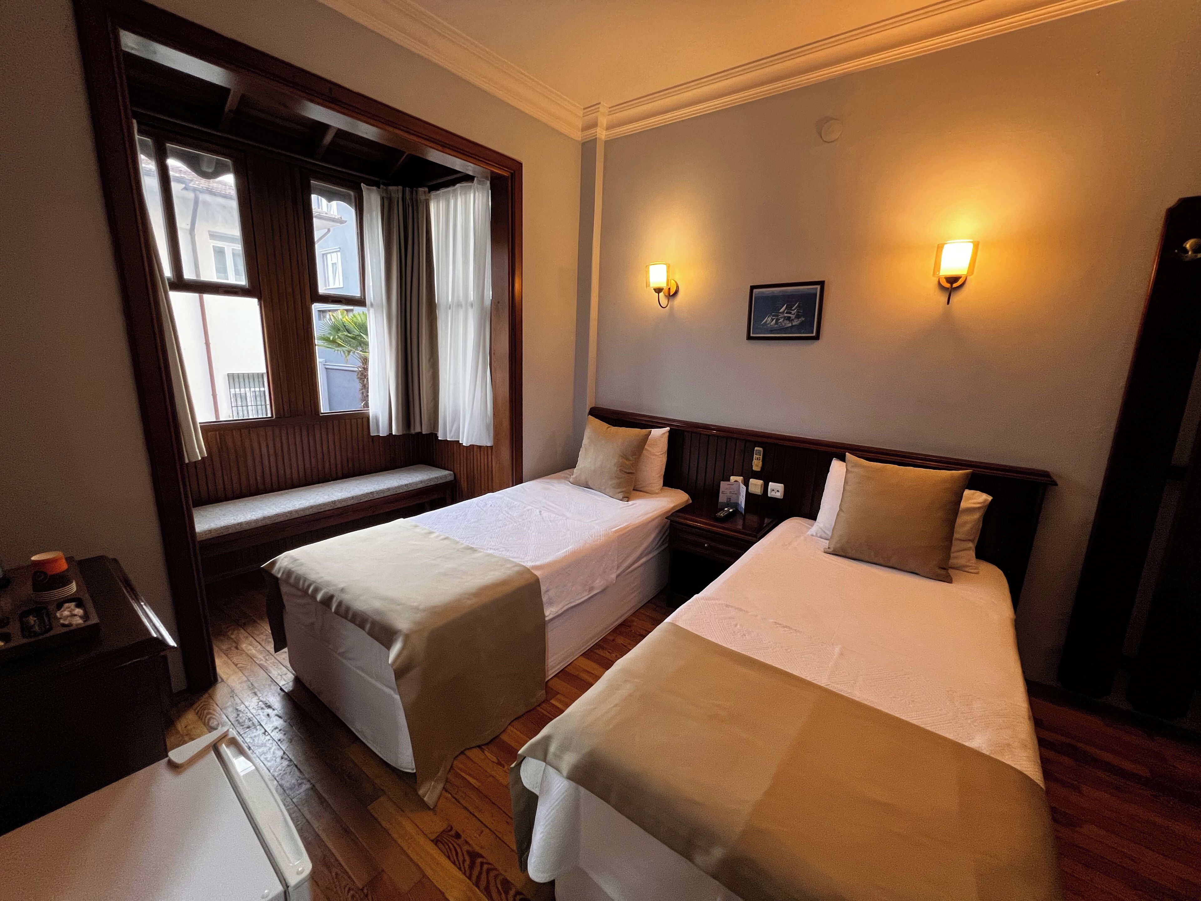 classic twin room | 1 bedroom, desk, iron/ironing board, free wifi