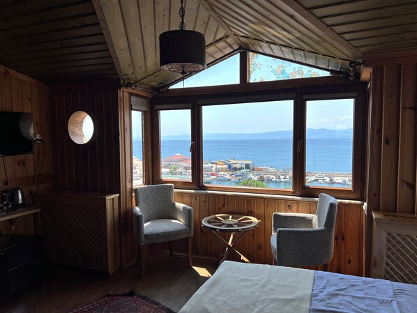 Desk, iron/ironing board, free WiFi, bed sheets