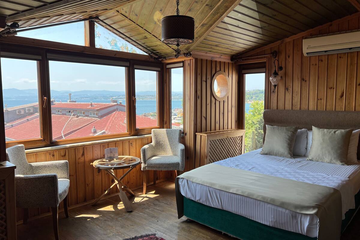 elite double room, sea view | 1 bedroom, desk, iron/ironing board, free wifi