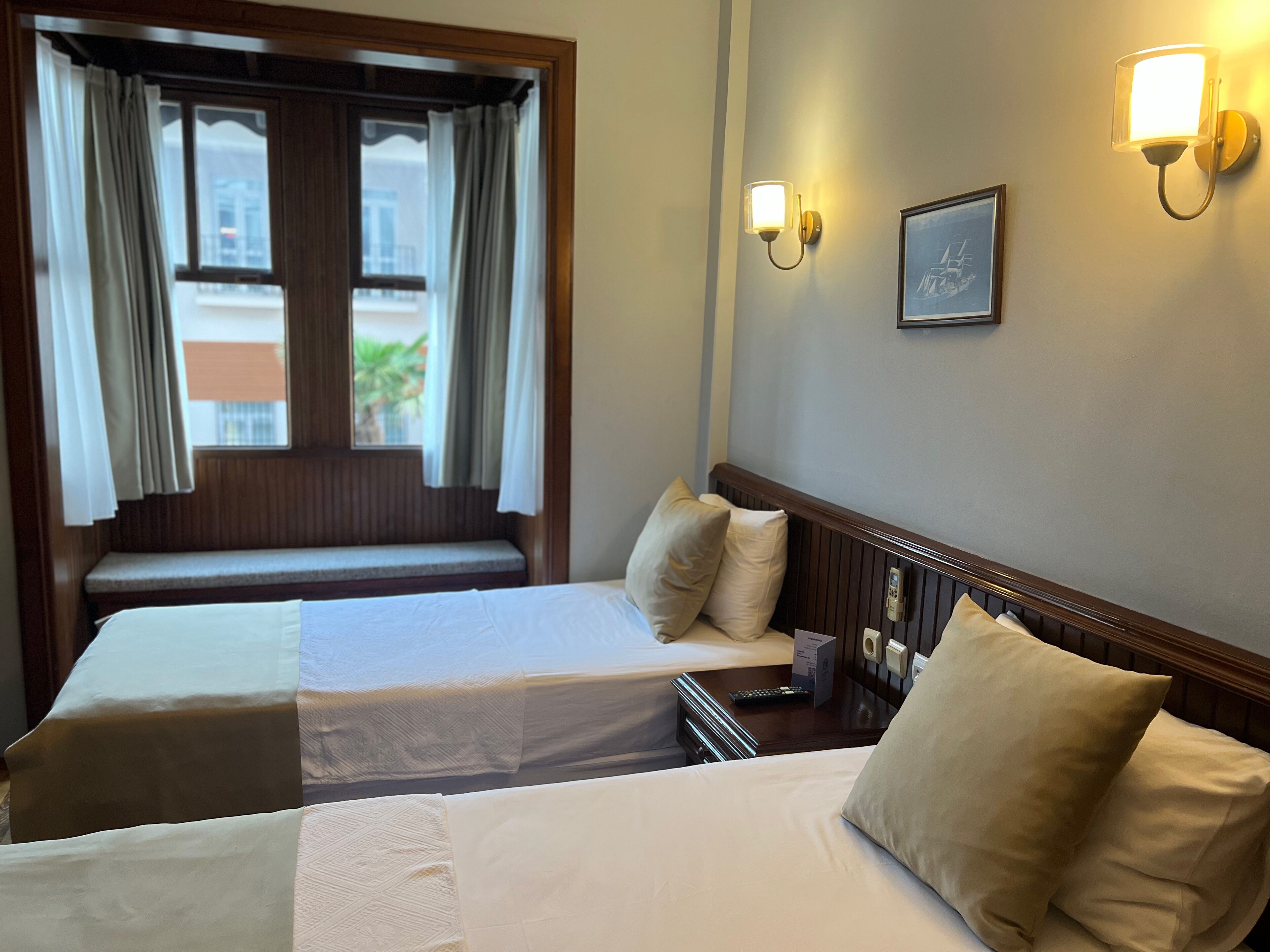 classic twin room | 1 bedroom, desk, iron/ironing board, free wifi