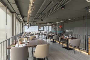 2 restaurants; lunch and dinner served - Arborea Marina Resort Neustadt (Neustadt in Holstein)
