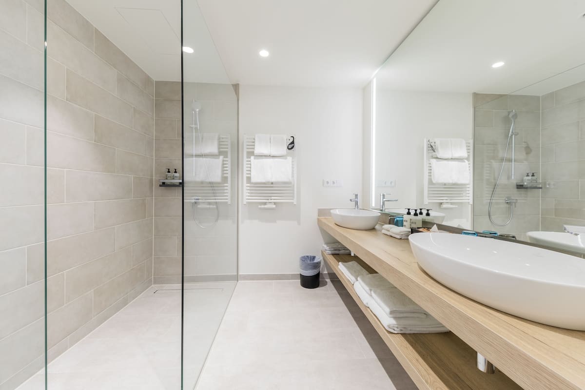 family quadruple room, 1 bedroom | bathroom | free toiletries, hair dryer, bathrobes, slippers