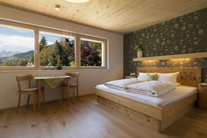 Apartment, 2 Bedrooms | 2 bedrooms, in-room safe, desk, soundproofing