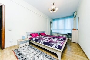 Apartment, 1 Bedroom | 1 bedroom, desk, iron/ironing board, free WiFi