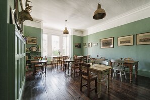 Tägliches inbegriffenes englisches Frühstück