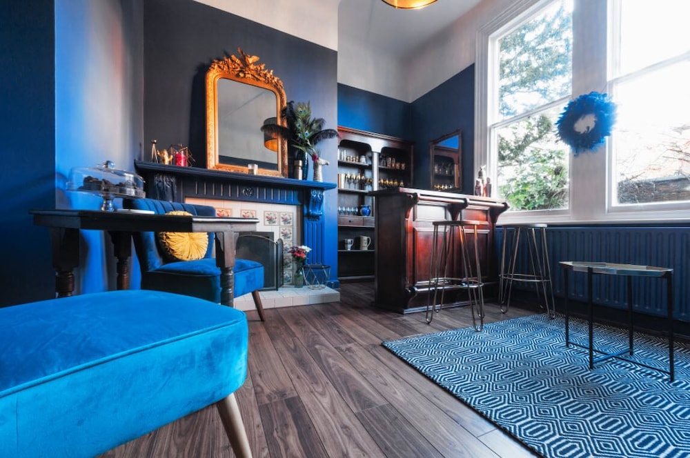 The Coach House by null