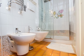 Single Room, 1 Large Single Bed | Bathroom | Shower, rainfall showerhead, slippers, bidet