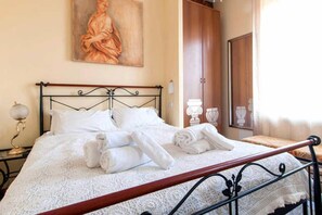 Premium bedding, down duvets, Select Comfort beds, minibar - B&B Antico Cortile (Milan)